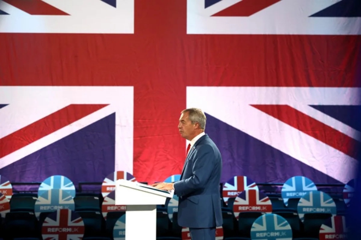 'Cringingly Embarrassing': Farage And Jenrick Mocked For Sea Of Empty Seats At Reform Event